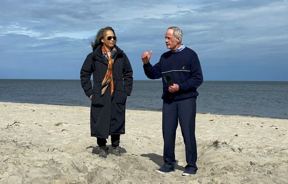 Sen. Carper, Rep. Blunt Rochester Highlight Climate Change Challenges During Beach Visits