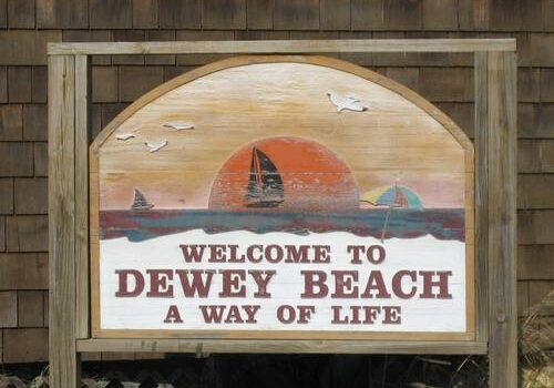 dewey-beach-sign